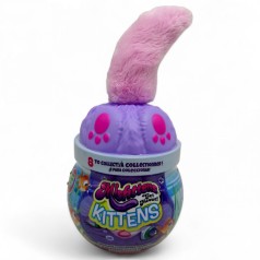 Кошеня в акваріумі, рожевенький хвіст