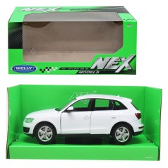 Машина металл Audi Q5 1:24 белая