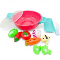 Різка овочей з каструлею