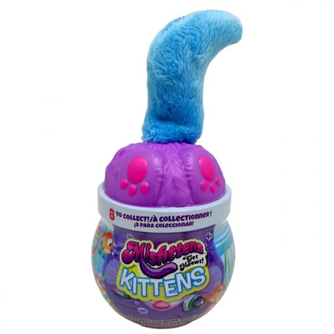 Котенок в аквариуме, голубой хвост