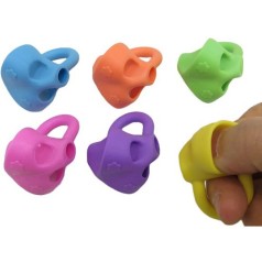 Тренажер-тримач силіконовий для писання на ручку - 4шт. (микс цветов)