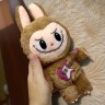 Мягкая игрушка "Монстрик Лабубу" с присоской 25 см (светло-розовая)