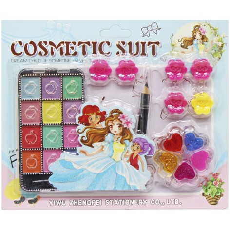 Набор косметики с аксессуарами "Cosmetic Suit"