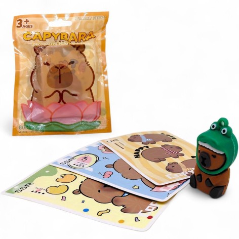 Фигурка-сюрприз с карточками "Капибара" (микс видов)