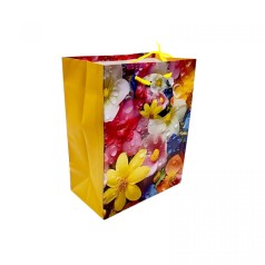 Пакет бумажный 18х23х10 см, утренние капли на цветах.