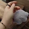 Брелок мя'кий "Лапка" 10х7,5 см (сіра)