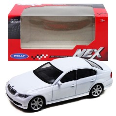 Машина металл 1:43 BMW белая